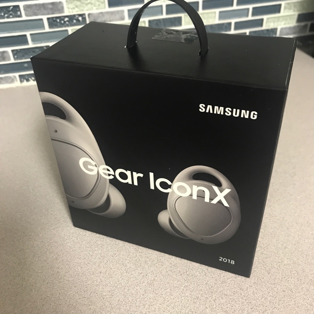 BRAND NEW GEAR ICON X